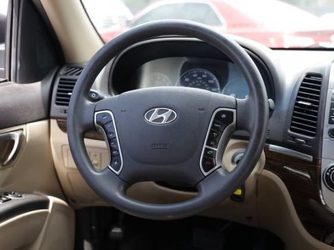 Used 2010 Hyundai Santa Fe GLS FWD image 29