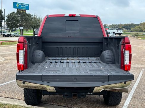 Used 2019 Ford F250 Lariat w/ Lariat Ultimate Package image 7