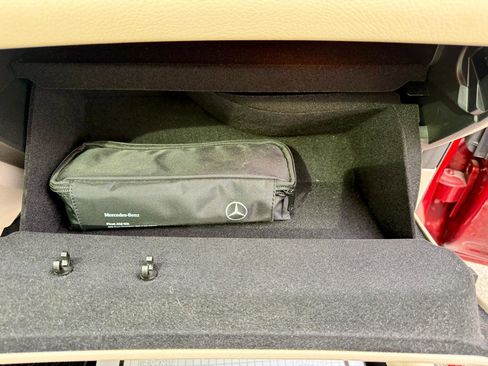 Used 2020 Mercedes-Benz GLC 300 4MATIC image 28