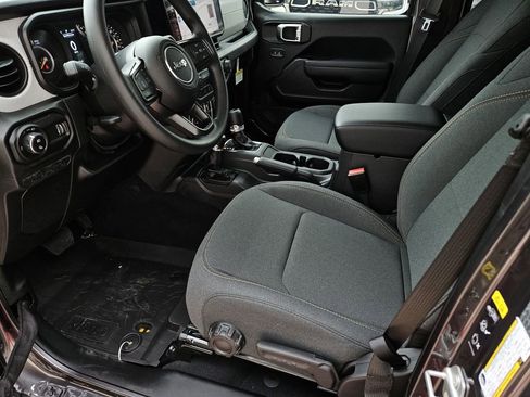 New 2026 Jeep Gladiator Sport AWD/4WD image 14