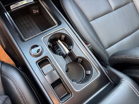 New 2026 Lincoln Corsair Premiere image 24