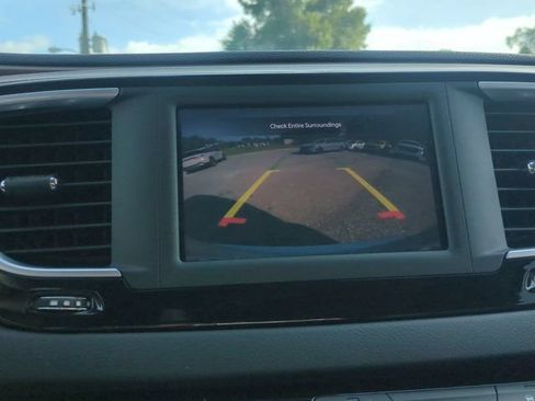 Used 2023 Chrysler Voyager LX FWD image 19