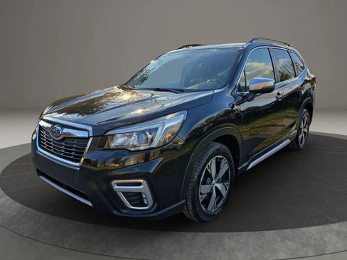 Used 2020 Subaru Forester Touring AWD/4WD image 2