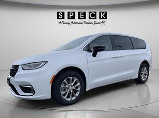New 2026 Chrysler Pacifica Select video 1