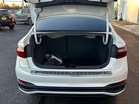 Certified 2023 Volkswagen Jetta SE w/ Panoramic Sunroof Package image 16