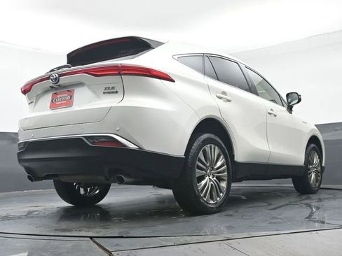 Certified 2021 Toyota Venza XLE image 38