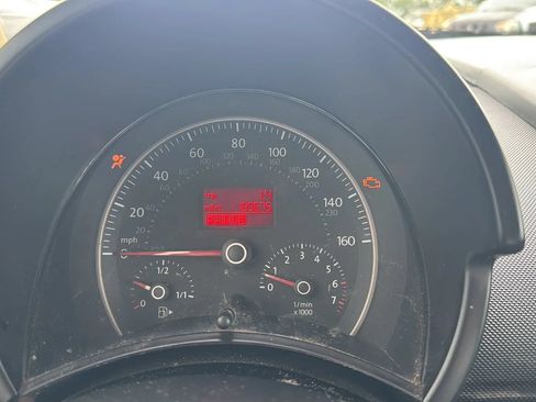 Used 2008 Volkswagen Beetle S FWD image 2