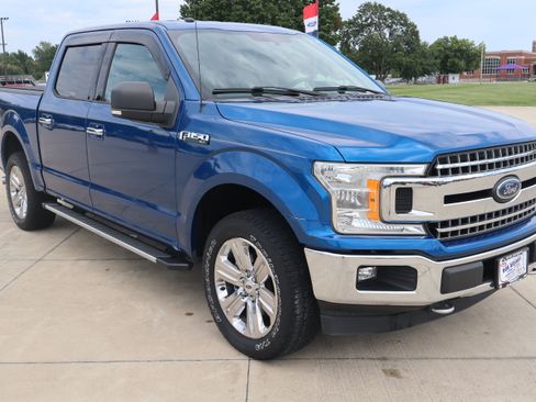 Used 2018 Ford F150 XLT w/ Equipment Group 302A Luxury AWD/4WD image 3