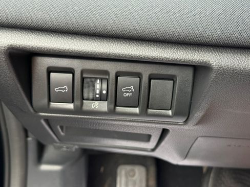 Used 2024 Subaru Outback Premium AWD/4WD image 33