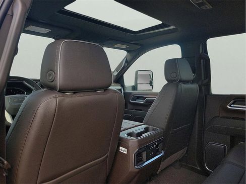 New 2026 GMC Sierra 2500 Denali w/ Denali Reserve Package image 12