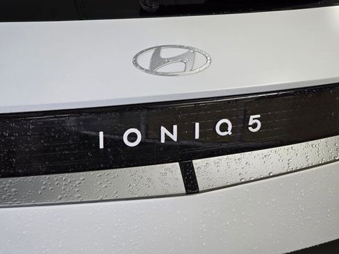 New 2025 Hyundai Ioniq 5 SEL AWD/4WD image 13