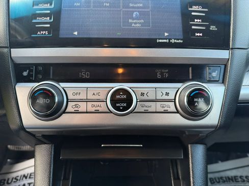 Used 2017 Subaru Legacy 2.5i Premium AWD/4WD image 20