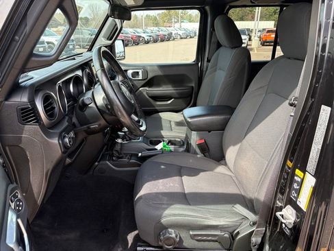 Used 2022 Jeep Gladiator Sport AWD/4WD image 12