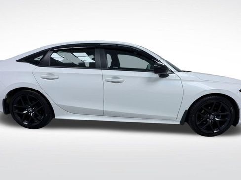 Used 2023 Honda Civic Sport image 11