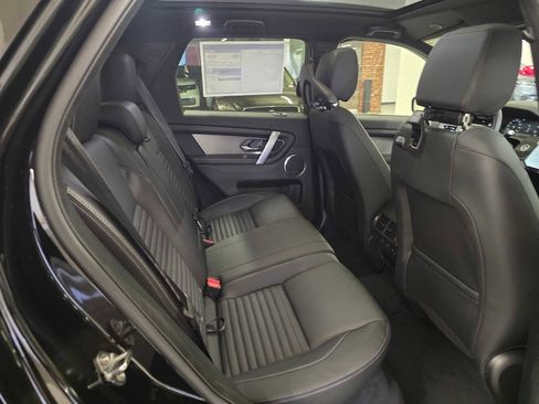 New 2025 Land Rover Discovery Sport Dynamic SE image 13