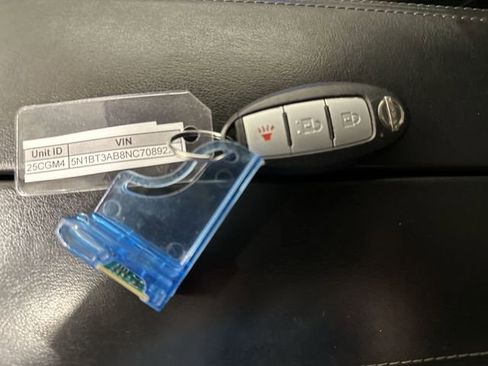 Used 2022 Nissan Rogue S image 33