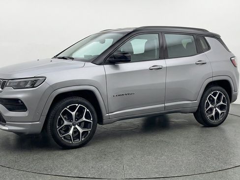 Used 2025 Jeep Compass Limited AWD/4WD image 3