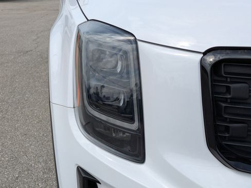 Certified 2022 Kia Telluride EX w/ EX Premium Package image 8