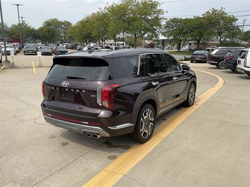 Used 2024 Hyundai Palisade Limited AWD/4WD image 3