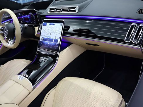 Used 2025 Mercedes-Benz S 63 AMG S image 19