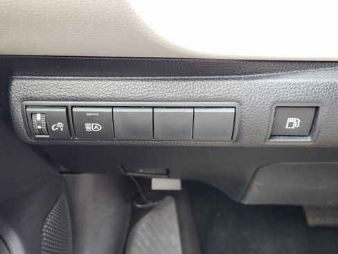 Used 2025 Toyota Corolla LE FWD image 26