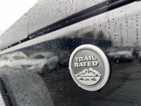 Used 2014 Jeep Wrangler Unlimited Rubicon w/ Connectivity Group image 21