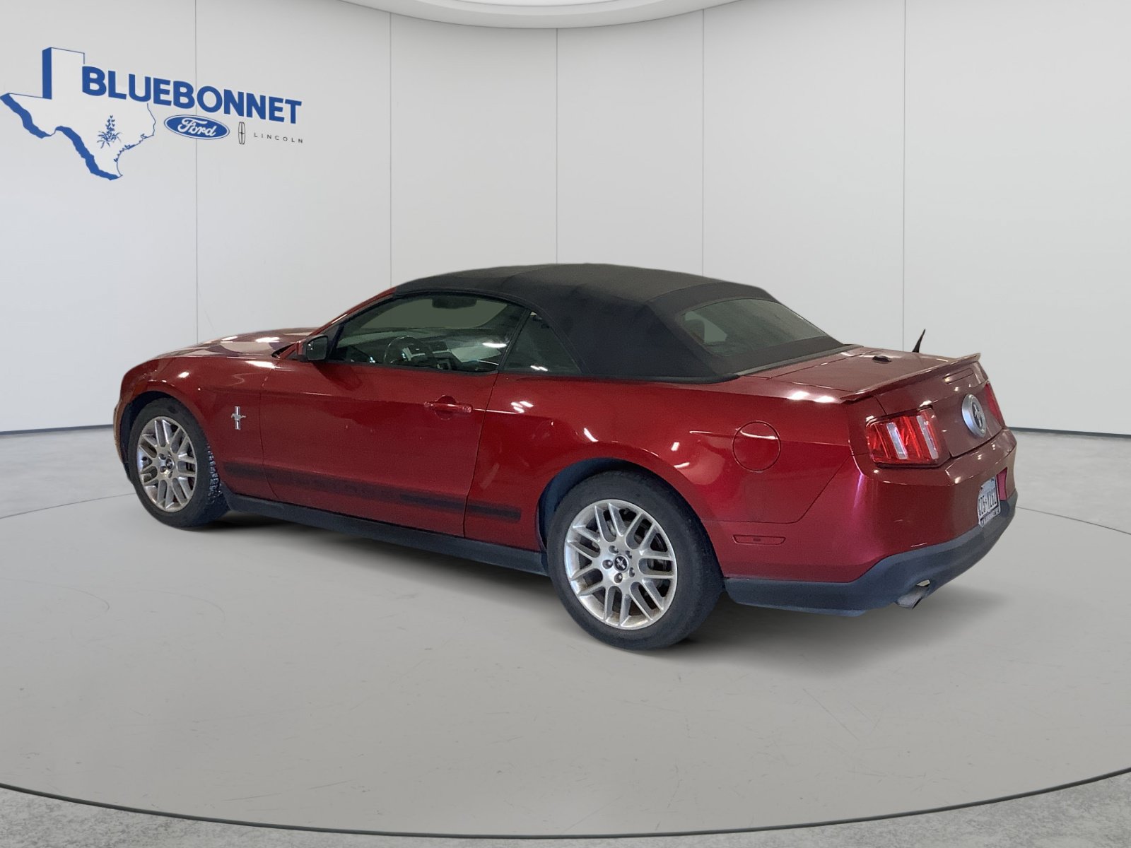 Used 2012 Ford Mustang Premium RWD image 5