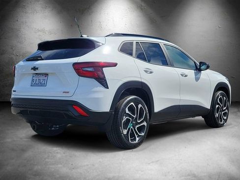 Used 2024 Chevrolet Trax RS w/ Driver Confidence Package image 3