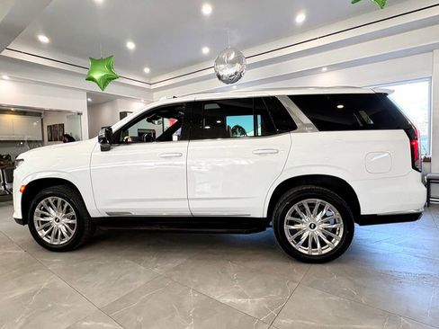 Used 2023 Cadillac Escalade Premium Luxury image 4