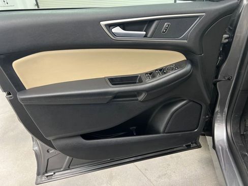 Used 2024 Ford Edge SEL image 11