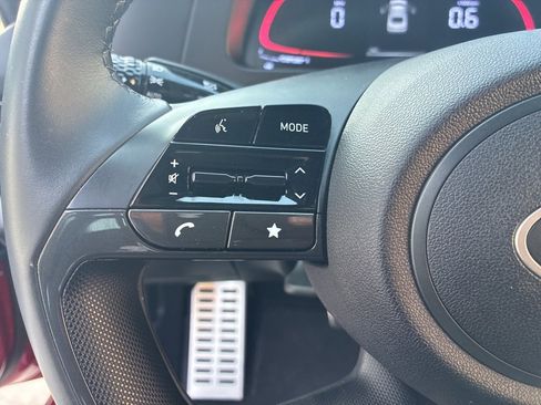 Certified 2025 Hyundai Elantra Sport image 19