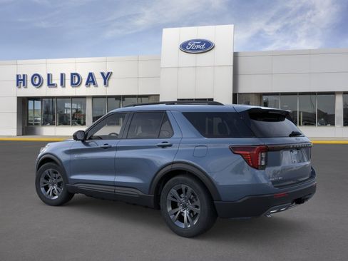 Used 2026 Ford Explorer Active w/ Active Comfort Package AWD/4WD image 5