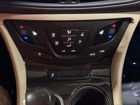 Used 2020 Buick Envision Preferred image 21