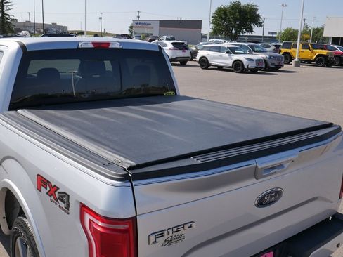 Used 2015 Ford F150 Lariat image 24