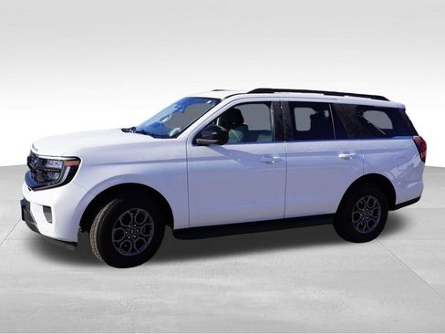 Certified 2025 Ford Expedition Active image 12