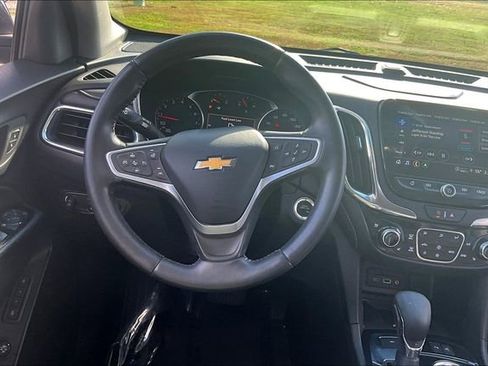Used 2022 Chevrolet Equinox Premier AWD/4WD image 5