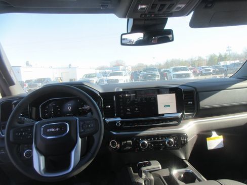 New 2026 GMC Sierra 1500 SLT image 16