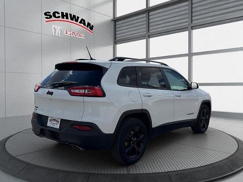 Used 2015 Jeep Cherokee Latitude w/ Cold Weather Group AWD/4WD image 4