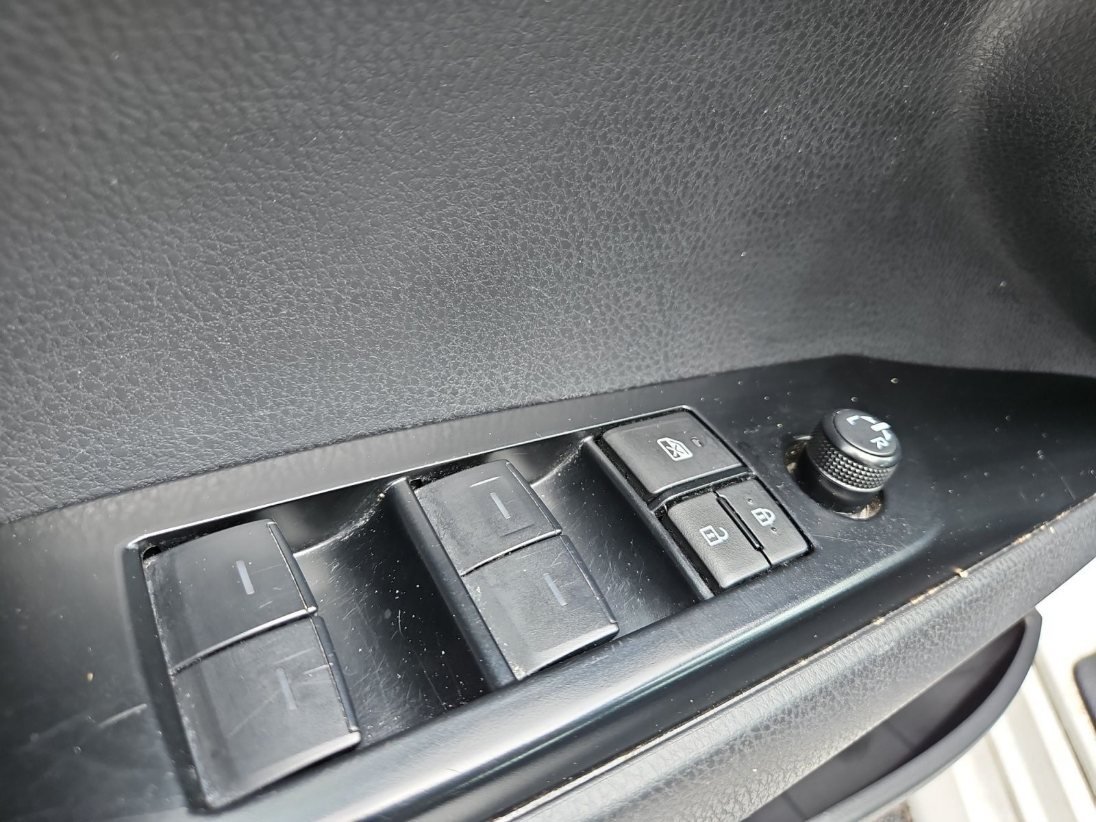 Used 2025 Toyota Camry LE FWD image 22