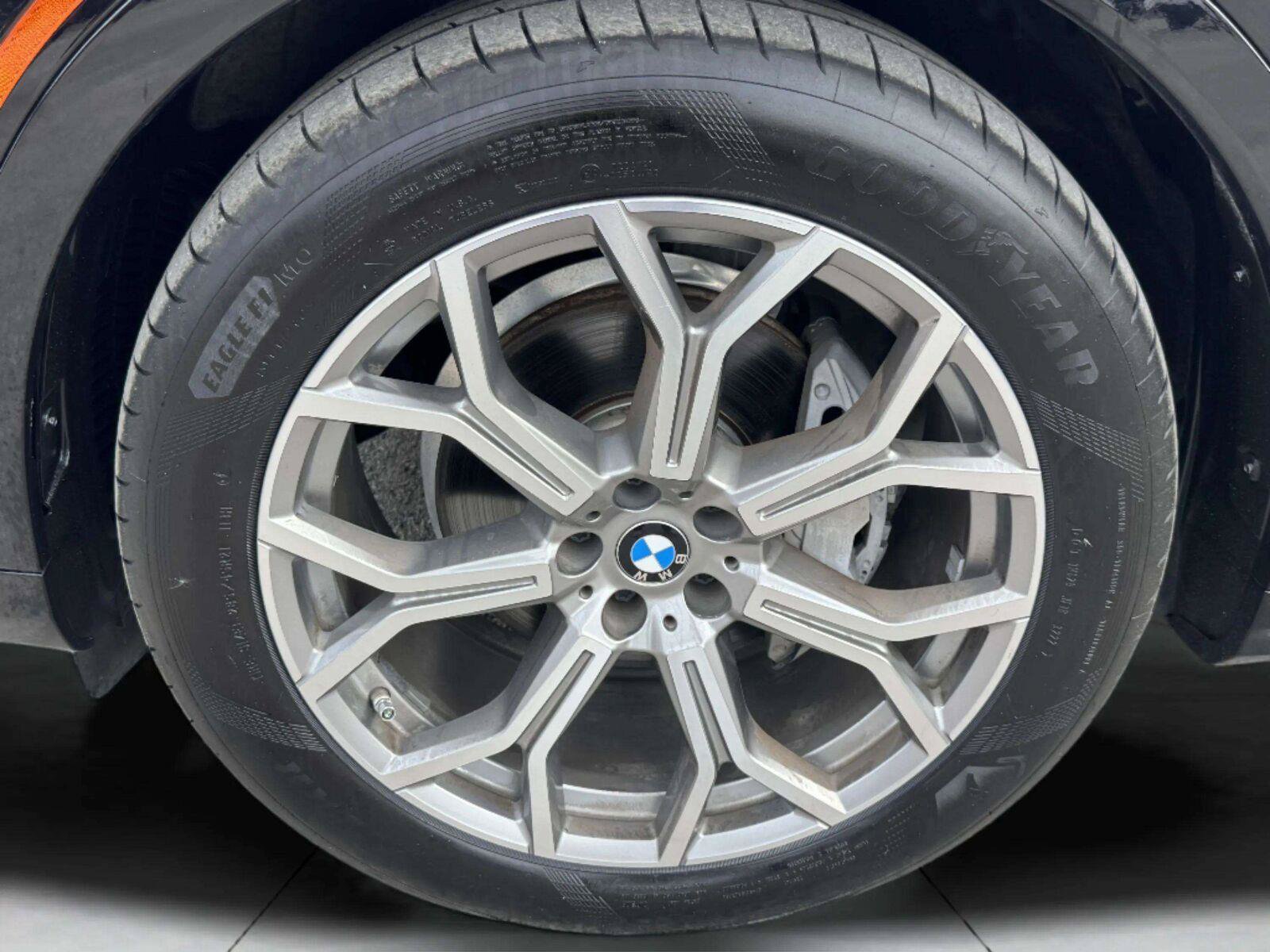 Used 2019 BMW X7 xDrive40i w/ Cold Weather Package AWD/4WD image 51