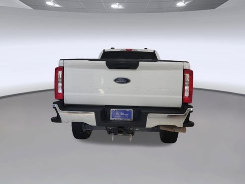 Used 2024 Ford F250 XLT w/ FX4 Off-Road Package AWD/4WD image 8