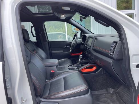 Used 2023 Nissan Frontier PRO-4X w/ Pro-4X Premium Package AWD/4WD image 15