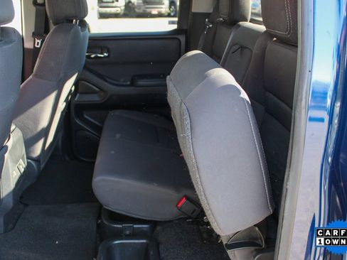 Used 2022 Nissan Frontier SV w/ Technology Package image 35