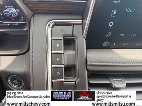Used 2024 Chevrolet Suburban High Country w/ Advanced Technology Package AWD/4WD image 19