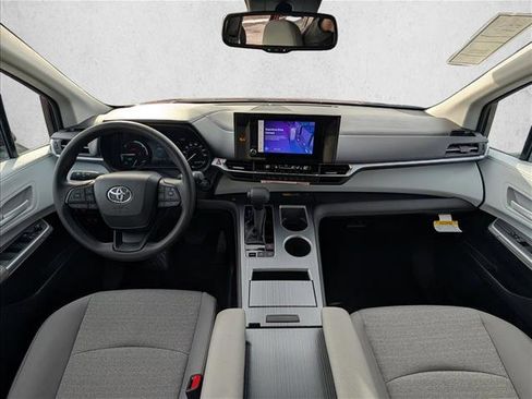 New 2026 Toyota Sienna LE image 14