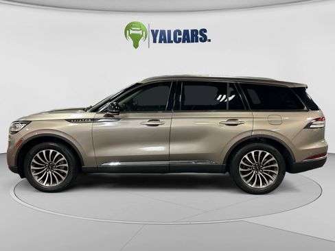 Used 2020 Lincoln Aviator Reserve w/ Equipment Group 201A AWD/4WD image 2