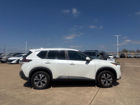 Certified 2023 Nissan Rogue SV image 20