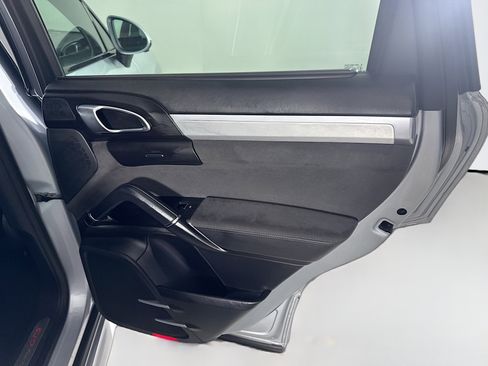 Used 2018 Porsche Cayenne GTS image 27