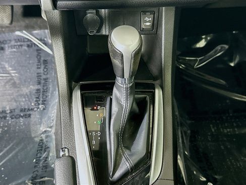 Used 2018 Toyota Corolla LE FWD image 20