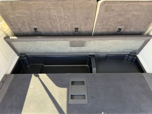 Used 2018 Lincoln Navigator L Reserve w/ Technology Package image 47